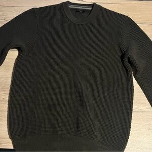 Men’s size large Tahari knitted sweater